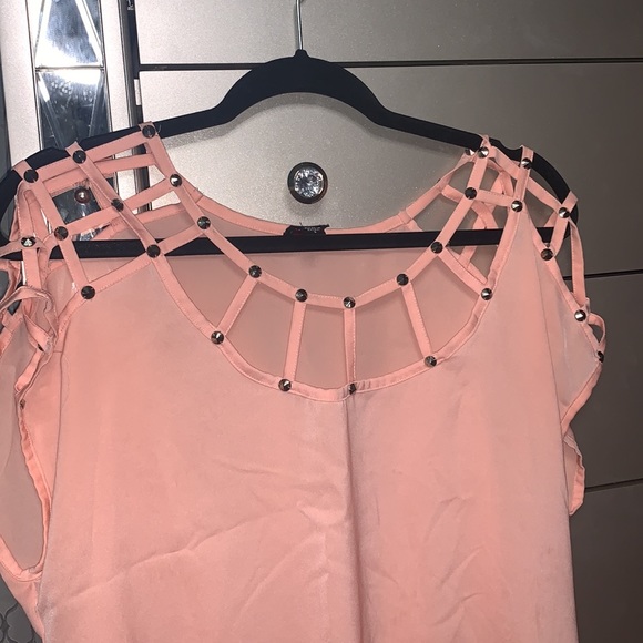 Pink top - Picture 3 of 3